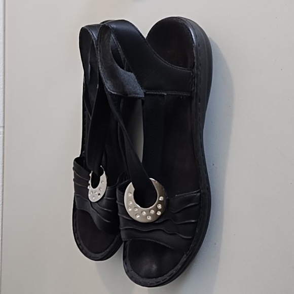 Black Sandals with Silver Detail Padded Sueded Insole Rubber Sole - Picture 14 of 16